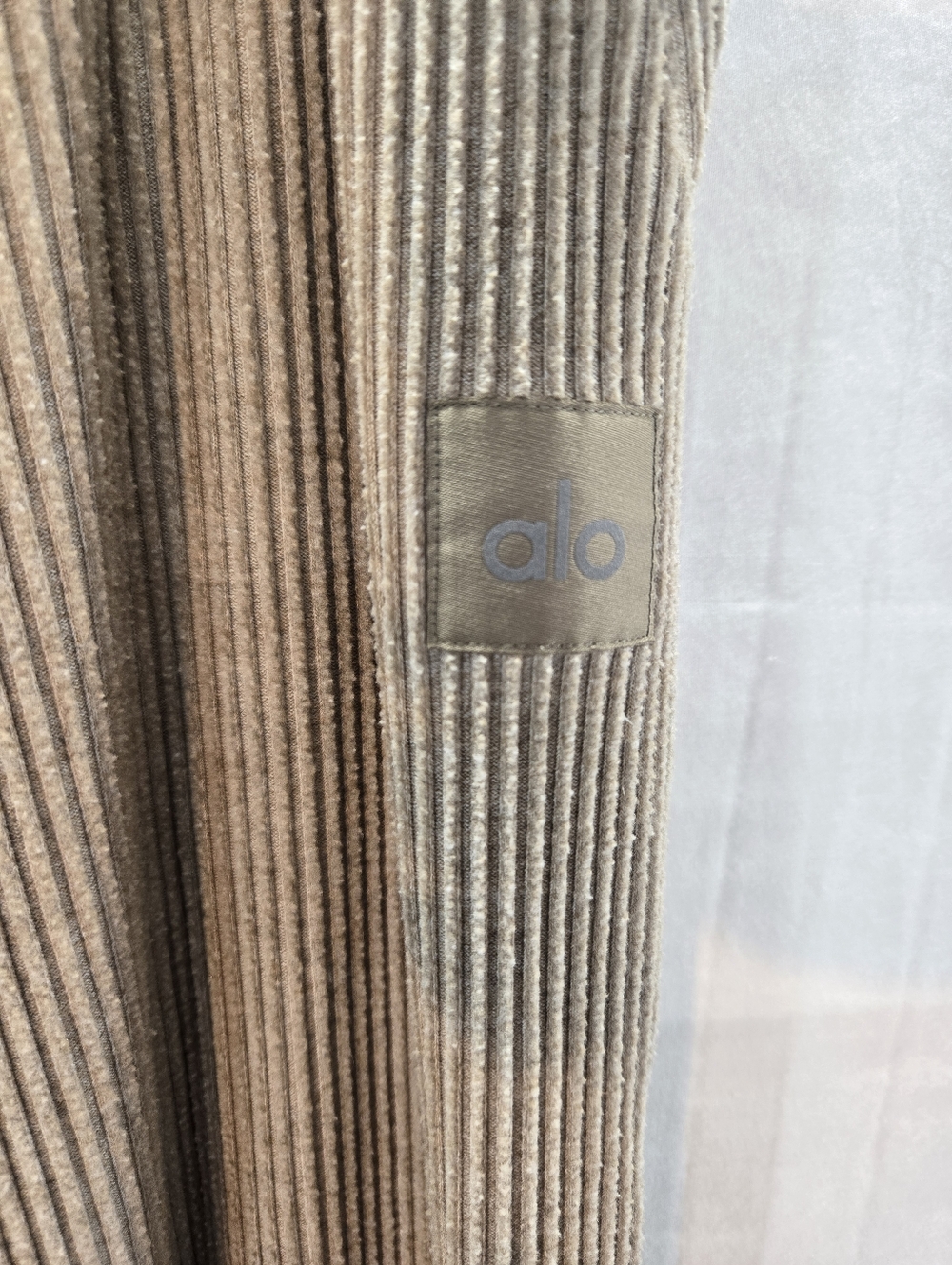 Alo Muse Sweatpant Women's Small Gravel Heather Rib Jogger Relaxed Athleisure - Picture 4 of 5